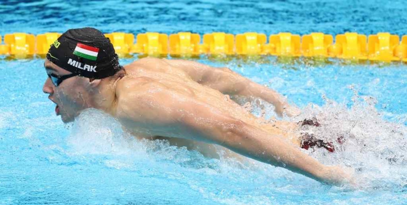 El húngaro Milak ganó el oro en los 200 metros mariposa y rompió el récord de Michael Phelps 