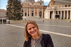 ELLITORAL_412669 |  Gentileza Encontramos historias maravillosas de inmigrantes de la Post Guerra, por ejemplo; incluso llegamos a analizar documentos del 1800. Dimos con actas escritas en latín. Es un trabajo fascinante buscar linajes genealógicos , dice la santafesina.