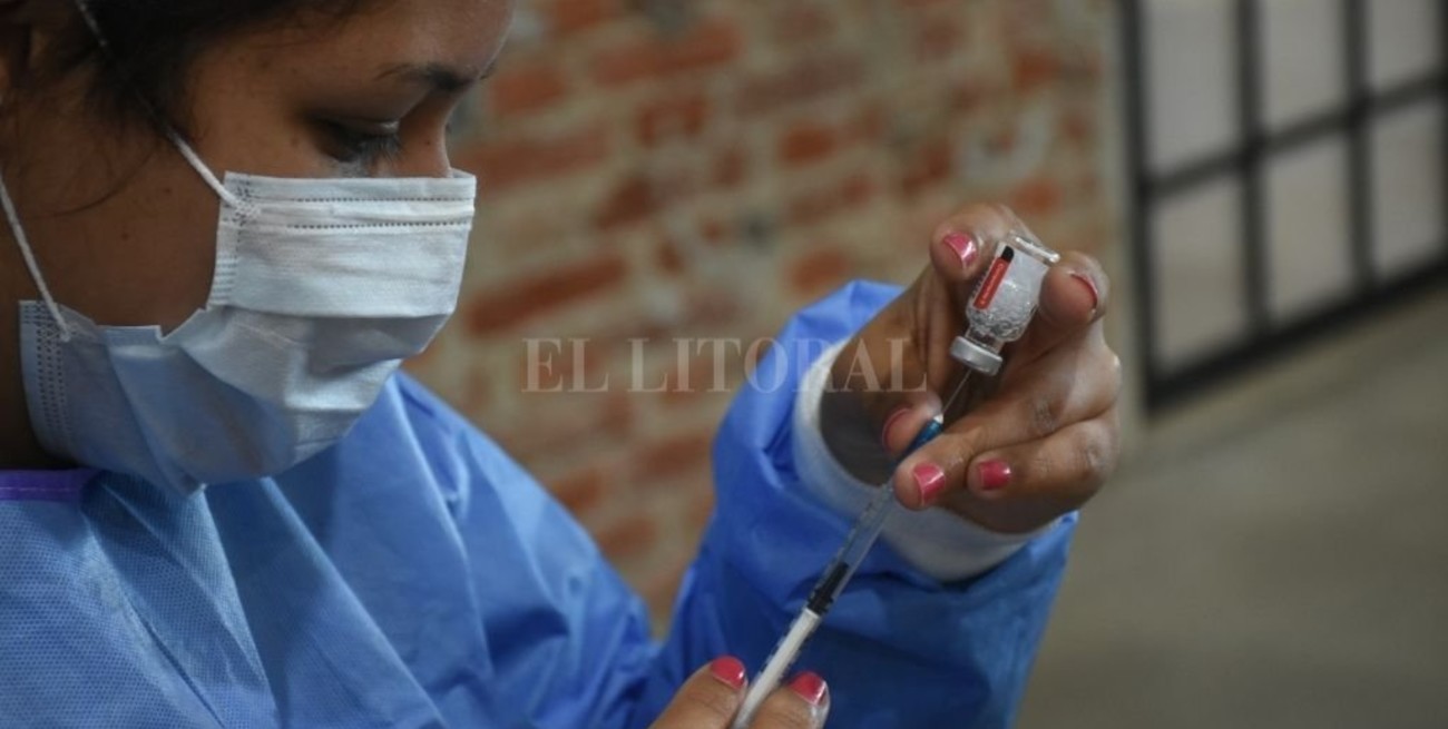 Vacunación Covid: comienza la próxima semana la colocación de la cuarta dosis en Santa Fe