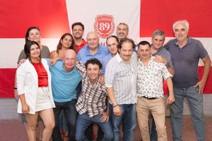 ELLITORAL_433119 |  Gentileza Carlos Ghisolfo, el  Choclo  Regenhardt y algunos de los integrantes de Glorioso ´89.