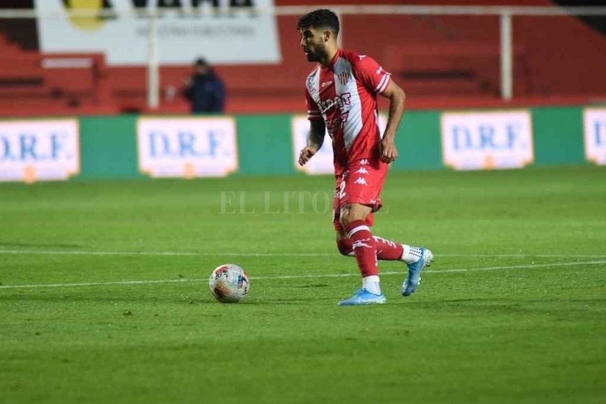 ELLITORAL_391321 |  Manuel Fabatía Nicolás Cordero mostró algunas cosas interesantes en su debut ante Boca.