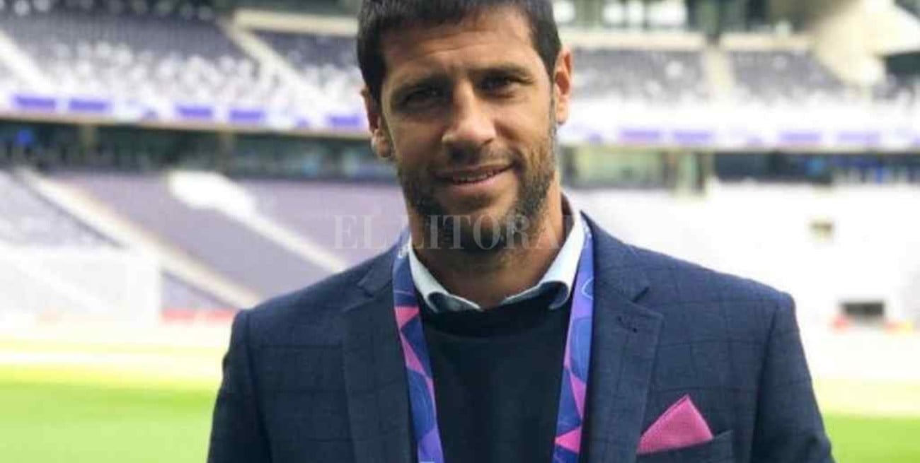 Sebastián Domínguez dejará de ser panelista de fútbol y se une al cuerpo técnico de Hernán Crespo