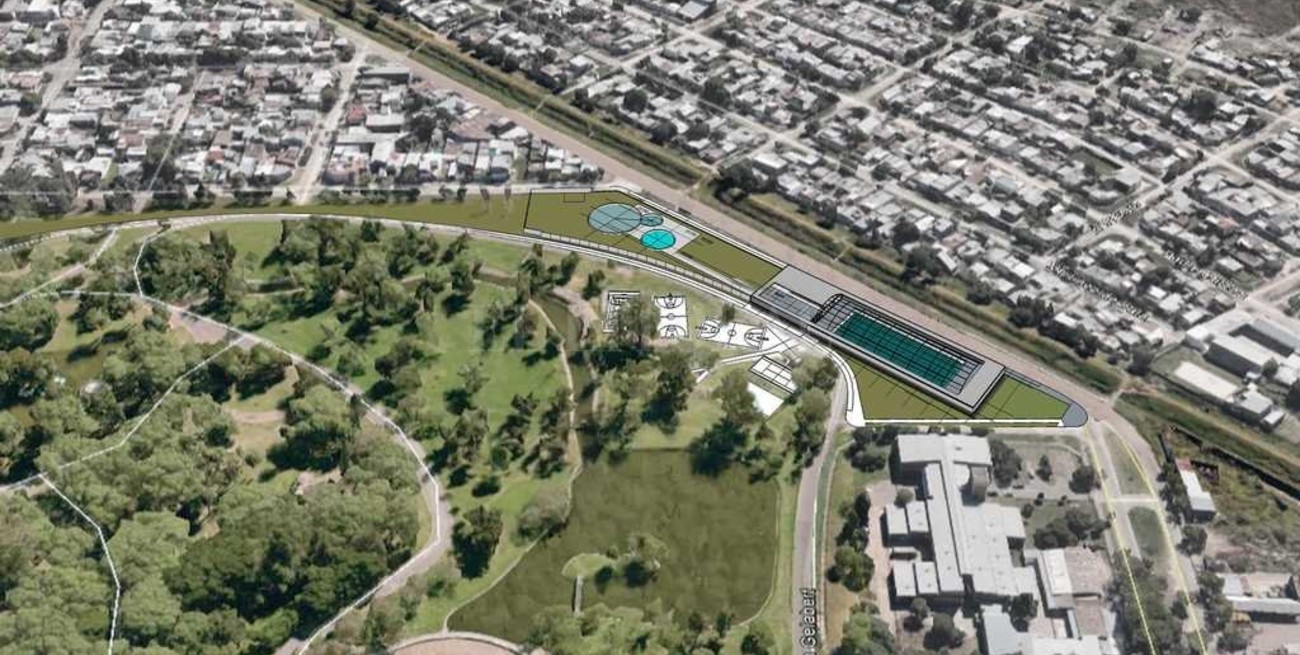 Corral presenta el proyecto para construir la pileta olímpica en el Parque Garay