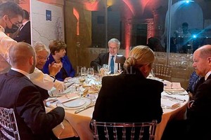 ELLITORAL_414288 |  NA La cena entre Guzmán y Georgieva, en la que participaron otros ministros del G20, se realizó en el castillo de Sant?Angelo, cercano al Vaticano