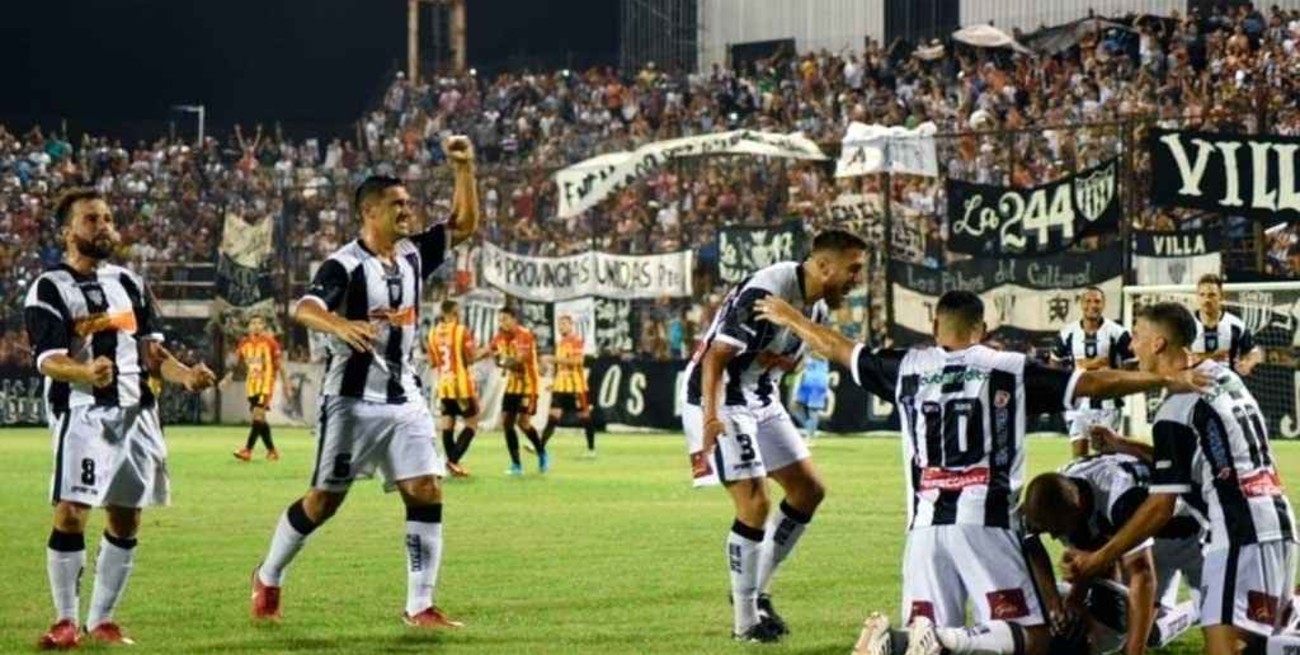 Talleres de R E ascendió al Nacional tras 28 años - Salta - Argentina