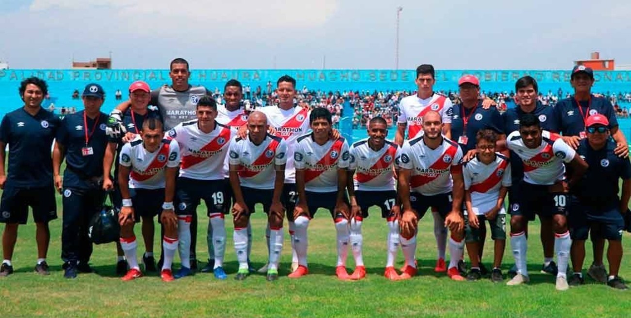 El rival de Colón por la Sudamericana juega con Alianza Lima