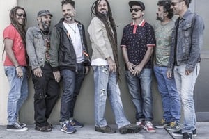 ELLITORAL_224605 |  Gentileza Santiago ?Gallo? Bluguermann La energía se renueva porque lo que nos pasa cuando salimos a tocar sigue siendo inspirador, mágico, místico , dice Ramljak (al centro) sobre la química del grupo.