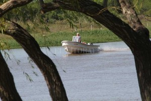 Archivo El Litoral / Mauricio Garín Mucho río. Debido al buen nivel de altura que tiene hoy el Paraná, quienes visiten los complejos de cabañas de la Costa podrán disfrutarlo.