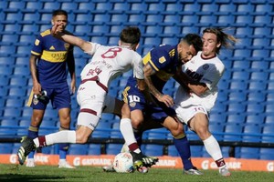 Gentileza Tevez viajó a Ecuador pero es probable que vaya al banco de suplentes.