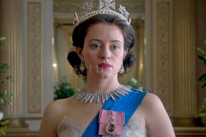 Netflix, Left Bank Pictures, Sony Con esta sexta temporada se seguirá el plan que originalmente tenía Peter Morgan antes de que se anunciara que la quinta entrega de capítulos.