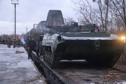 Rusia completa su despliegue militar: rodeó a Ucrania y podría invadir en cualquier momento
