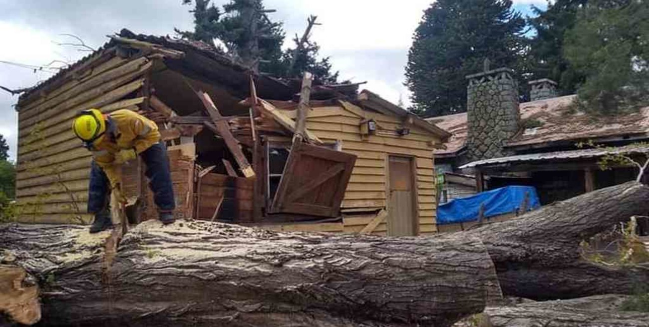Un fuerte temporal de viento azotó la Patagonia ocasionando graves destrozos en la región