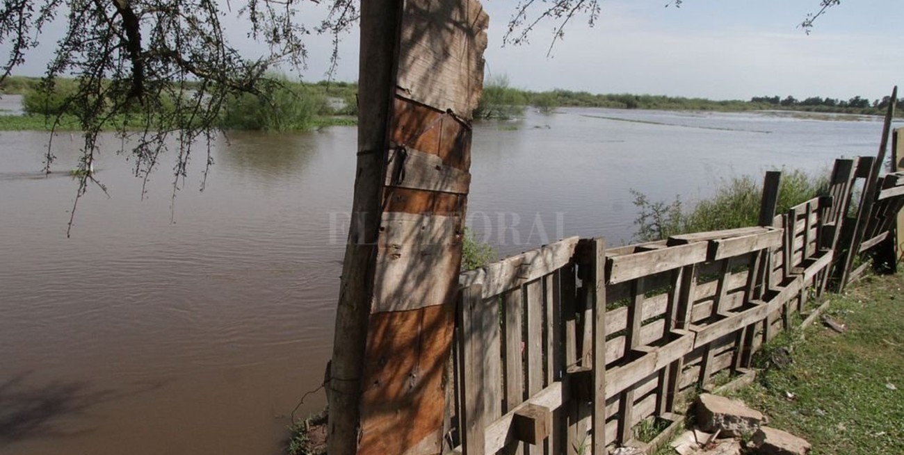 Dos menores desaparecidos en aguas del río Salado
