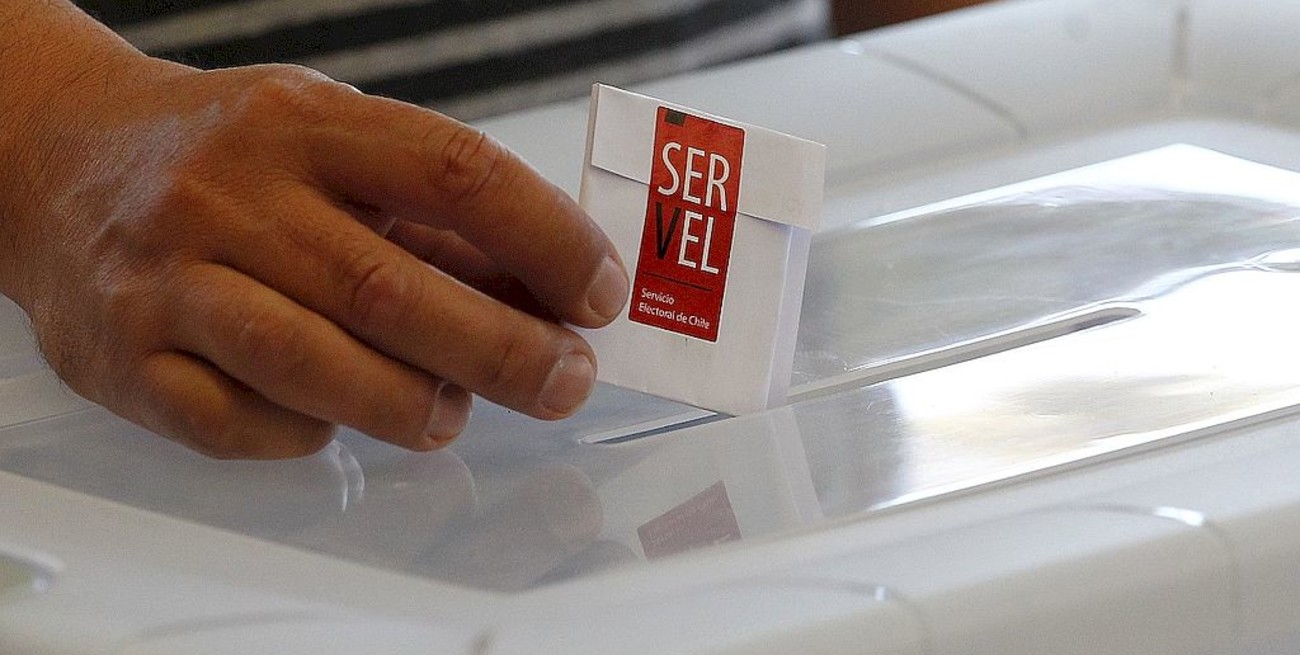 El Senado de Chile aplazó la votación de la ley para postergar las elecciones