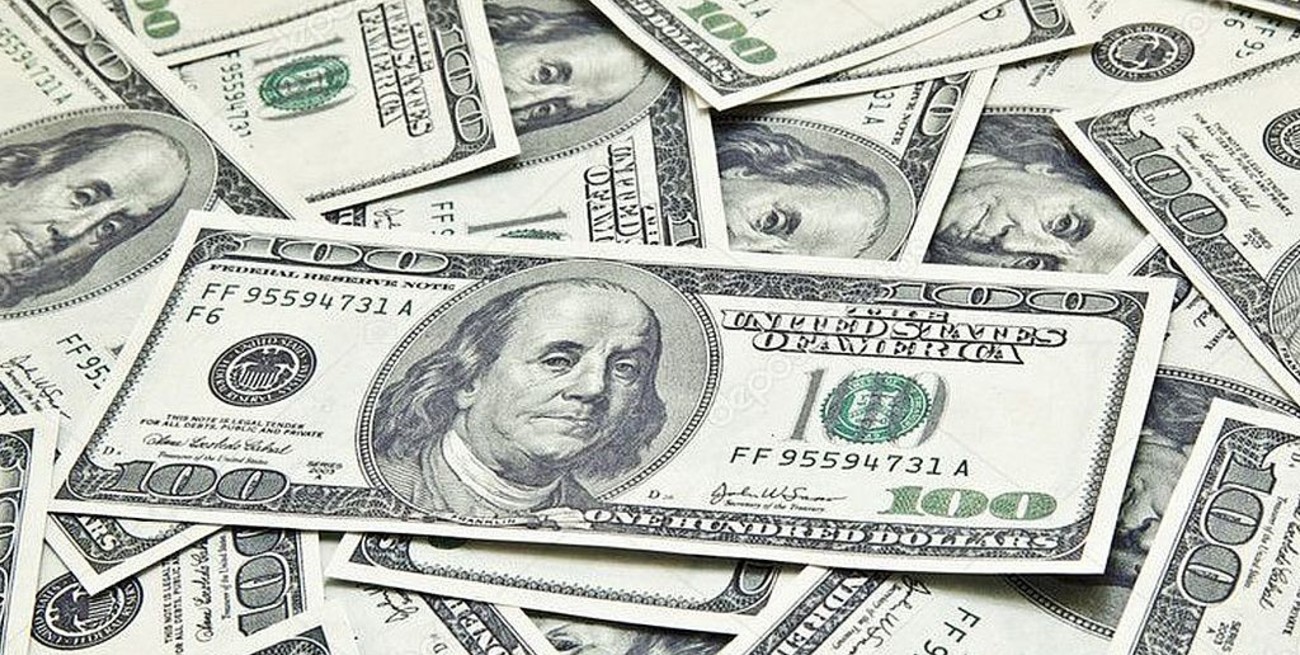 El dólar blue volvió a subir y alcanzó un nuevo máximo histórico