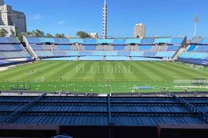 ELLITORAL_417714 |  Archivo Que no ni no. Uruguay, el país que dio el puntapié con las vacunas para la Conmebol con las primeras 50.000 dosis, hoy recibirá las dos finales en Montevideo: primero la Sudamericana, después la Libertadores.