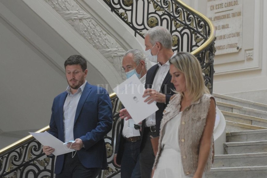 ELLITORAL_424414 |  Mauricio Garín Angelini, Barletta, Scarpin y Losada, dirigentes de Juntos por el Cambio en Casa Gris.