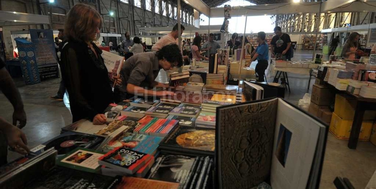 Corral: "Esta Feria del Libro es signo de una ciudad que florece"