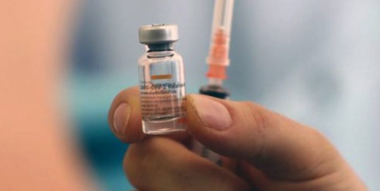 El Gobierno firmó un contrato de compra por la vacuna china CanSino