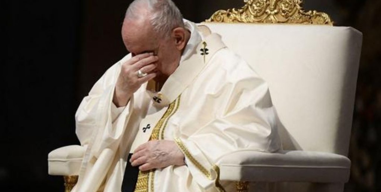 El Papa expresó su "inmenso dolor" por las 330.000 víctimas de abusos en Francia