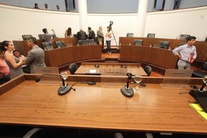 ELLITORAL_233464 |  Archivo El Litoral / Mauricio Garín ¿Habrá extraordinaria? Todos los caminos llevan a un  no . De trasfondo, el juego político y la campaña electoral que se viene.