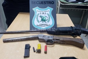 ELLITORAL_439907 |  El Litoral Las armas secuestradas por el Comando Radioeléctrico.