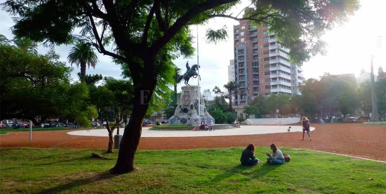 Inauguran las remodelaciones en la Plaza San Martín 