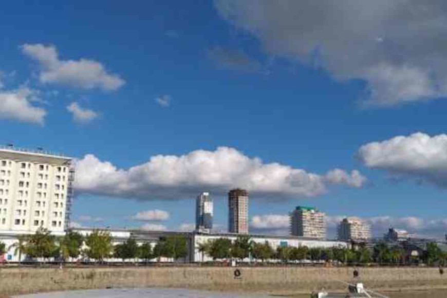 ELLITORAL_364022 |  Gentileza Otra usuaria de Instagram nos envió una foto del paisaje que se encuentra al salir de su trabajo.  Fue mi último día en la oficina presencial, no puedo creer que haya pasado un año ya , acotó vía mensajes.