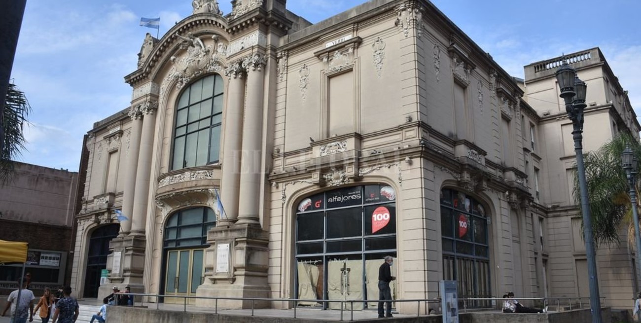 Realizan estudios para la recuperación de la fachada del Teatro Municipal de Santa Fe
