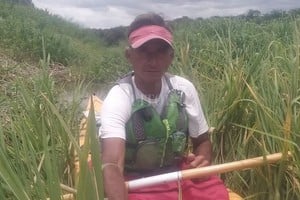 ELLITORAL_434144 |  Gentileza Travesía. Aquí, en el arroyo del Medio, prácticamente tapado. Esto es en el límite de las provincias de Santa Fe y Buenos Aires (Villa Constitución - San Nicolás).