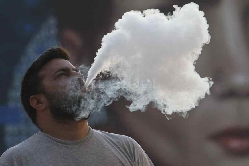 ELLITORAL_319996 |  Archivo El Litoral/ Mauricio Garin Un estudio reciente de la Universidad de Stanford determinó que las personas habituadas al vapeo tienen siete veces más chances de contraer Covid-19.