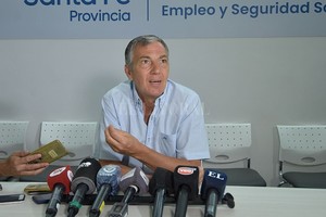 ELLITORAL_439362 |  Manuel Fabatía El ministro de Trabajo, Empleo y Seguridad Social de Santa Fe, Juan Manuel Pusineri.