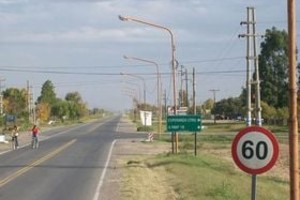 Dirección Provincial de Vialidad Acceso a la ciudad de Esperanza por calle Soler. La obra mejora el tránsito en una zona con intenso tráfico de vehículos.