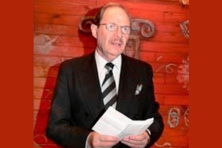 ELLITORAL_207399 |  Clarín, Ciudad Magazine, Infobae. El psicólogo social Lito Dorfman fue el encargado de sellar la unión de la pareja en una ceremonia especial.