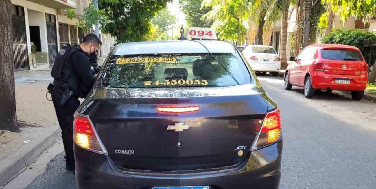 La Policía realiza chequeos dinámicos de taxis y remises de la ciudad de Santa Fe