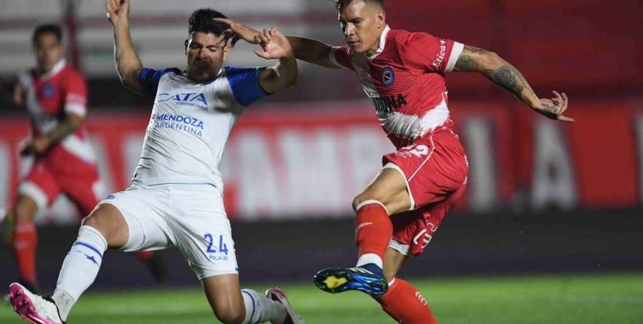 Argentinos Juniors y Godoy Cruz empataron 0 a 0 en la Paternal 