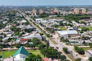 Fernando Nicola (Drone) Precisamos que las proximidades y descentralidades den lugar a nuevas intervenciones creativas, que se traduzcan en corredores cívicos, en zonas de más intensidad social, de multiusos y servicios , destacó el urbanista Carlos Moreno.