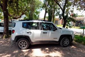 ELLITORAL_428811 |  El Litoral La camioneta de la víctima, encontrada abandonada tras el raid de escape.