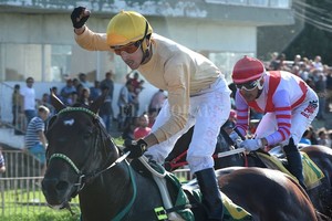 Pablo Aguirre Vans Joy se queda con el clásico Juan de Garay.