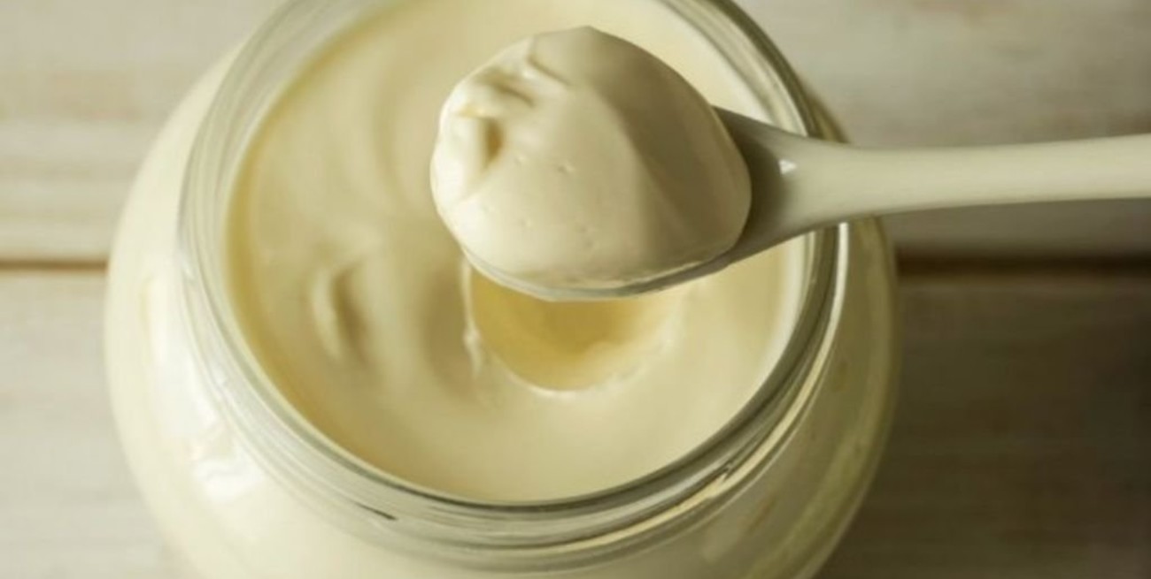 La ANMAT prohibió un lote de una reconocida mayonesa por haber sido falsificada
