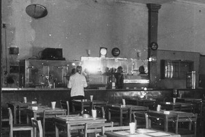ELLITORAL_426639 |  Archivo El Litoral Imagen ilustrativa de un típico bar de principios de siglo XX en la ciudad de Santa Fe