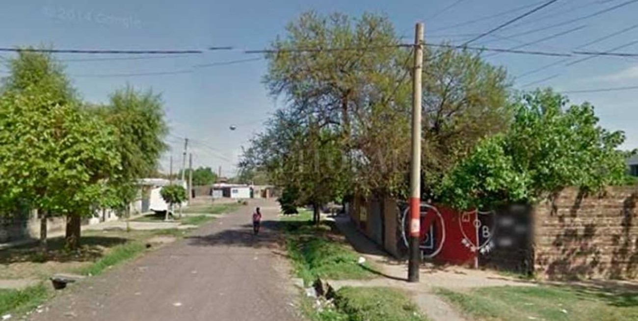 Rosario: hallaron a una mujer muerta a puñaladas en plena calle