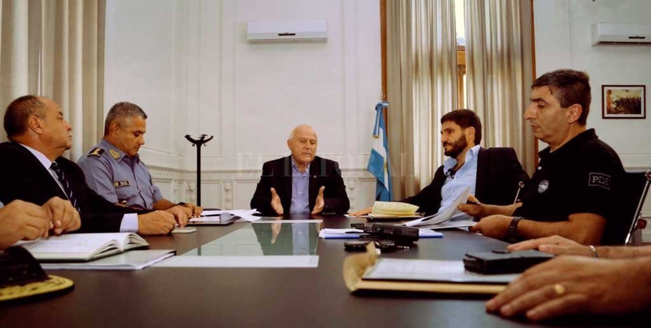 Lifschitz se reunió con Pullaro y autoridades policiales por la ola de crímenes en Rosario