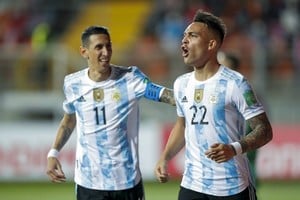 ELLITORAL_434994 |  Reuters. Angel Di María y Lautaro Martínez fueron figuras en la selección, tanto ante Chile como frente a Colombia. Fue la versión de Argentina sin Messi. Y el equipo respondió.