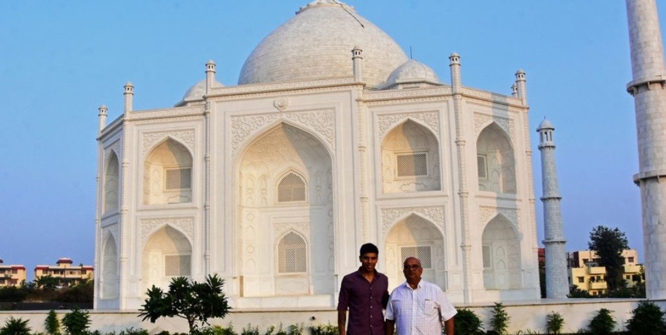 Un empresario indio construyó una réplica del Taj Mahal para su esposa