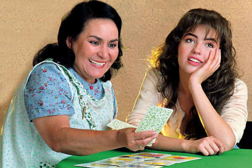 ELLITORAL_423576 |  Gentileza Carmen junto a Thalía en  María, la del barrio .