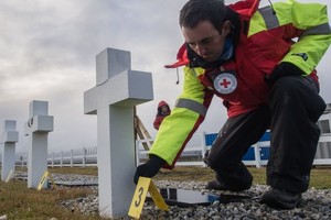 Gentileza La Capital Mar del Plata El trabajo de identificación de 60 nuevos restos permite el segundo viaje de familiares a Darwin.