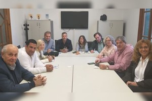 Bloque de diputados justicialistas En Rosario, foto y documento de los once diputados del PJ