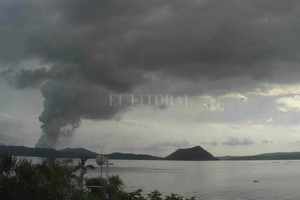 ELLITORAL_279839 |  Instituto filipino de vulcanología y sismología Erupción del volcán Taal