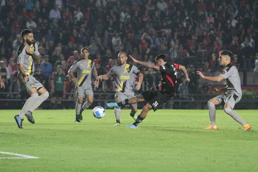 ELLITORAL_GALL_94640 |  Mauricio Garín Copa Libertadores 2022 Colón Peñarol
El segundo gol de Colón
